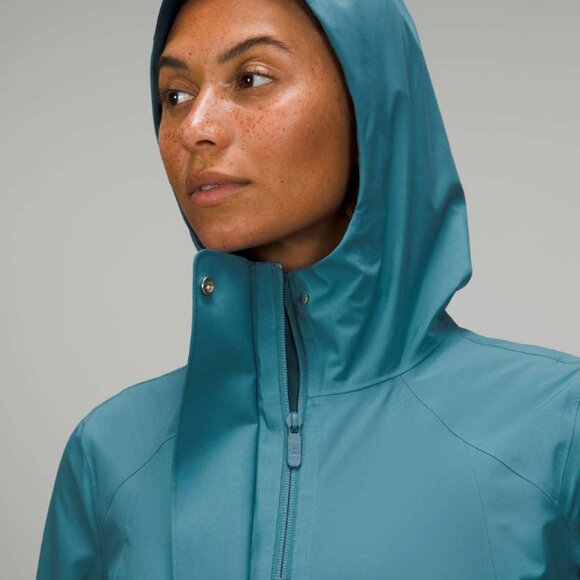Lululemon Rain Rebel Jacket, Color CAPB (Capture Blue), Size 4 - Picture 10 of 11